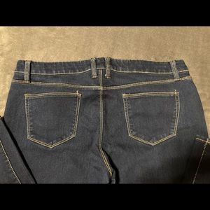2 Pair No Boundaries Jeans Juniors Size 17 LIKE NEW!